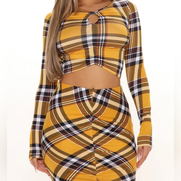 Plaid Skirt set - Picture 3 of 6